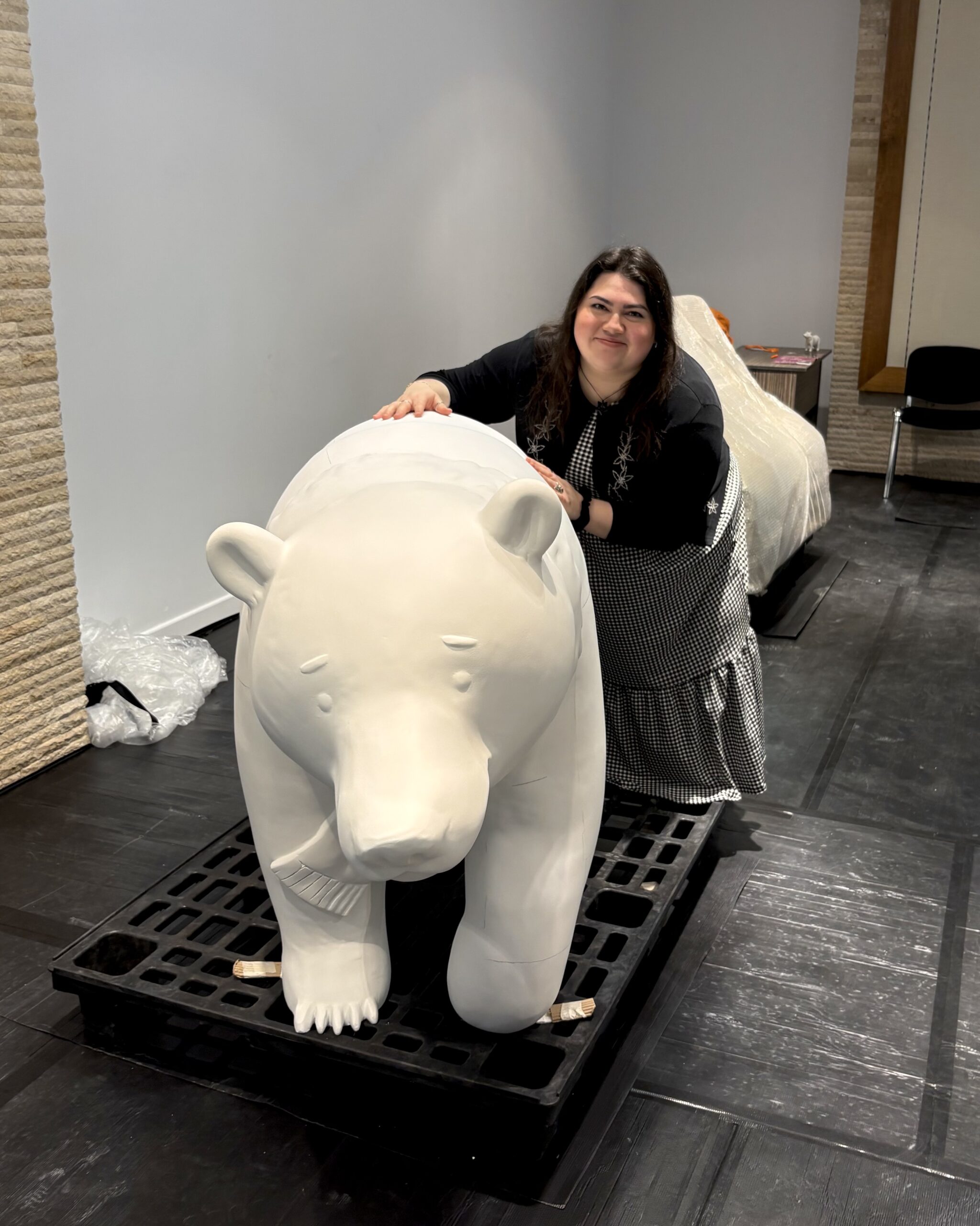 A BEAR SHAPED BY MEMORY